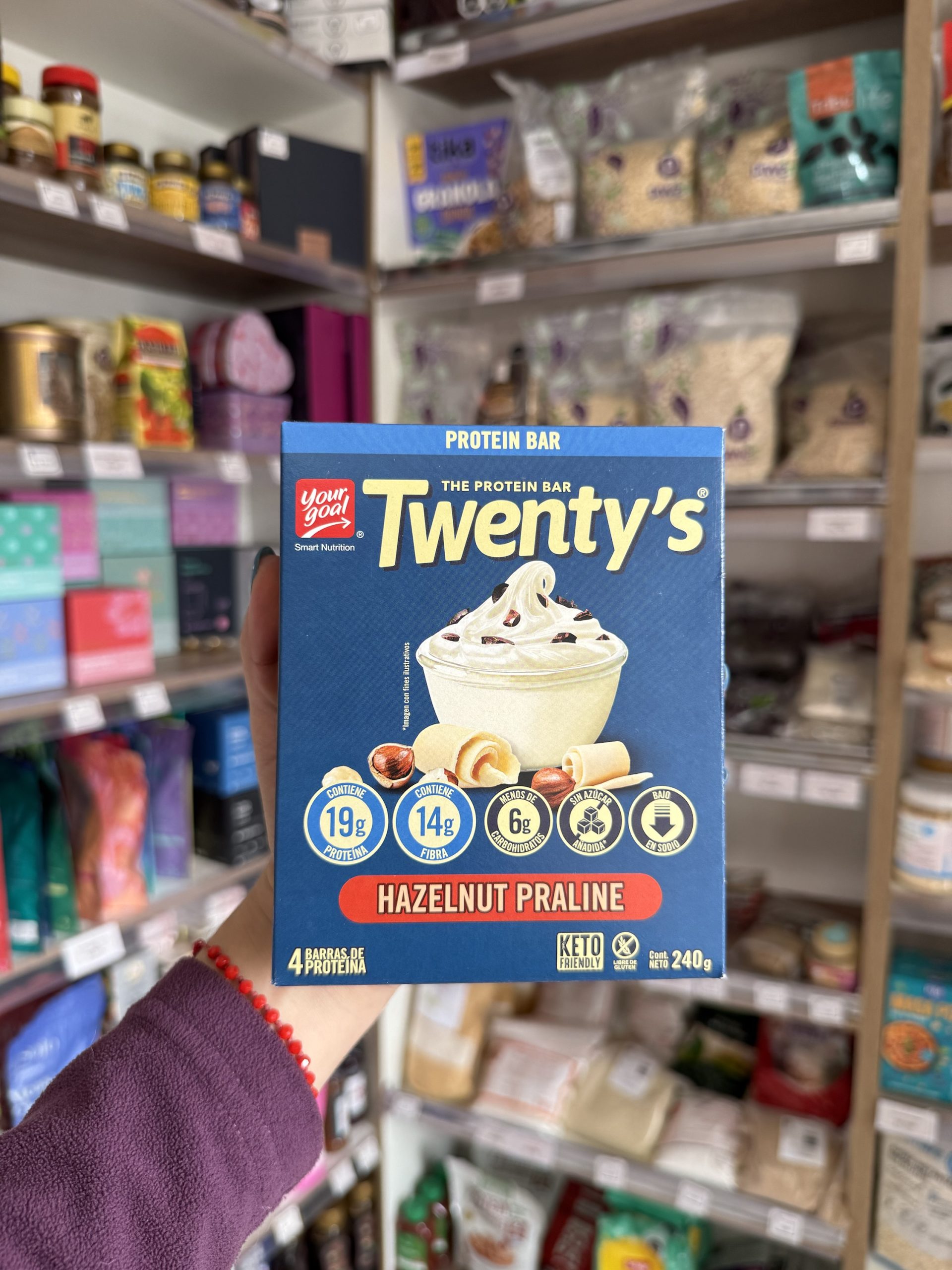 CAJA 4 BARRAS TWENTYS HAZELNUT PRALINE 240 G