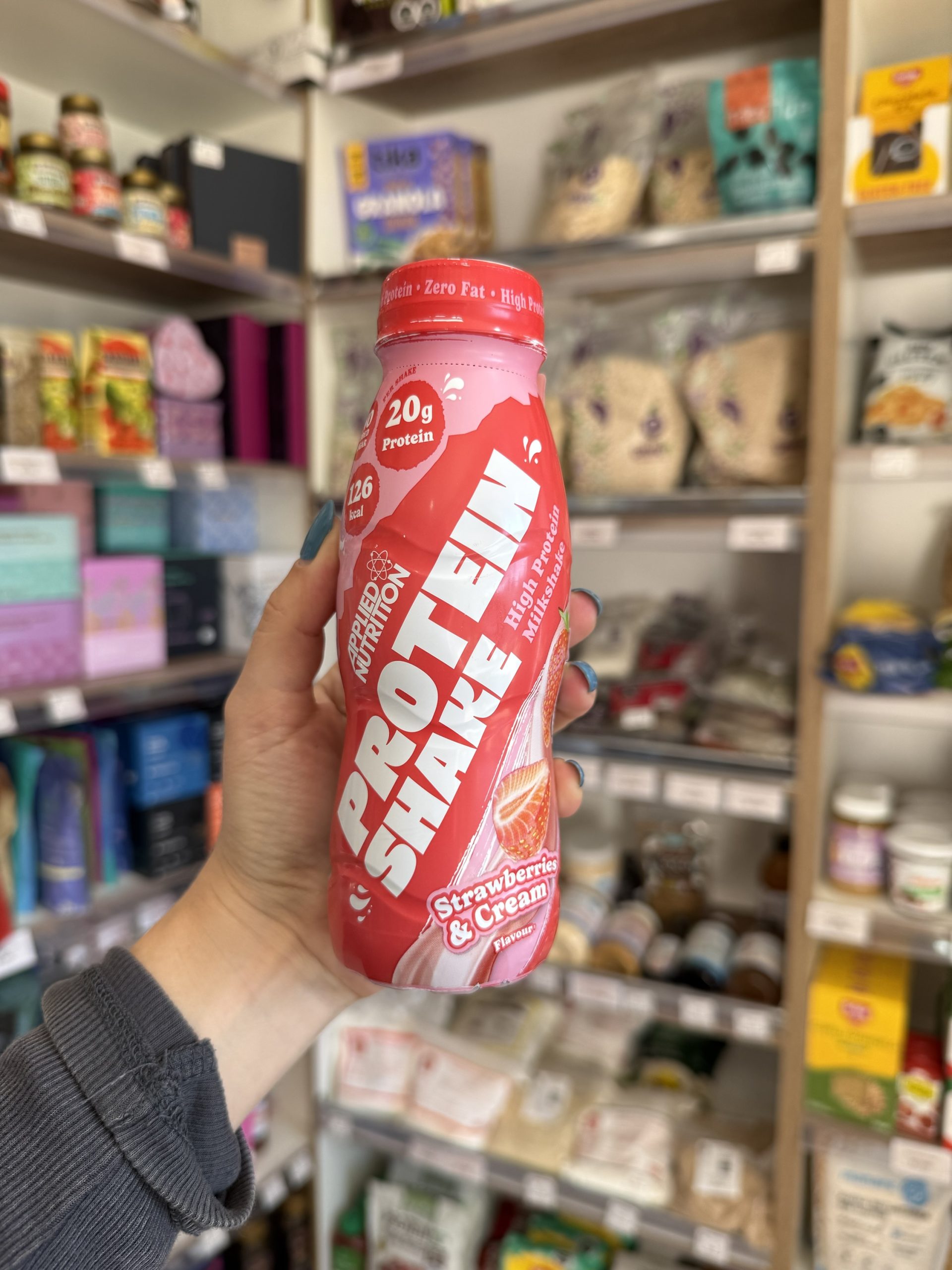 PROTEIN SHAKE APPLIED NUTRITION 330 ML SABOR STRAWBERRIES