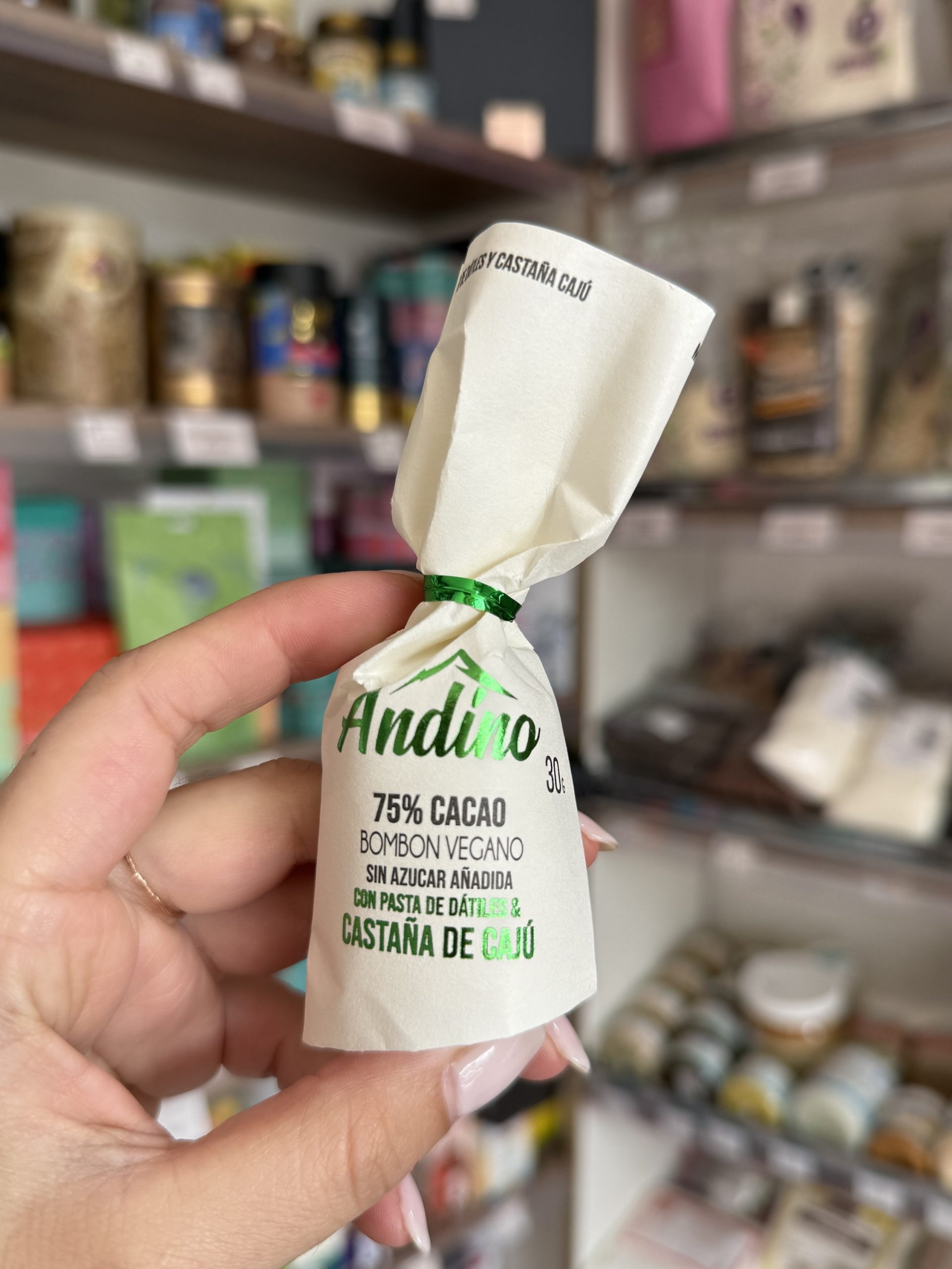 BOMBON VEGANO ANDINO 30 GR CASTAÑA DE CAJÚ