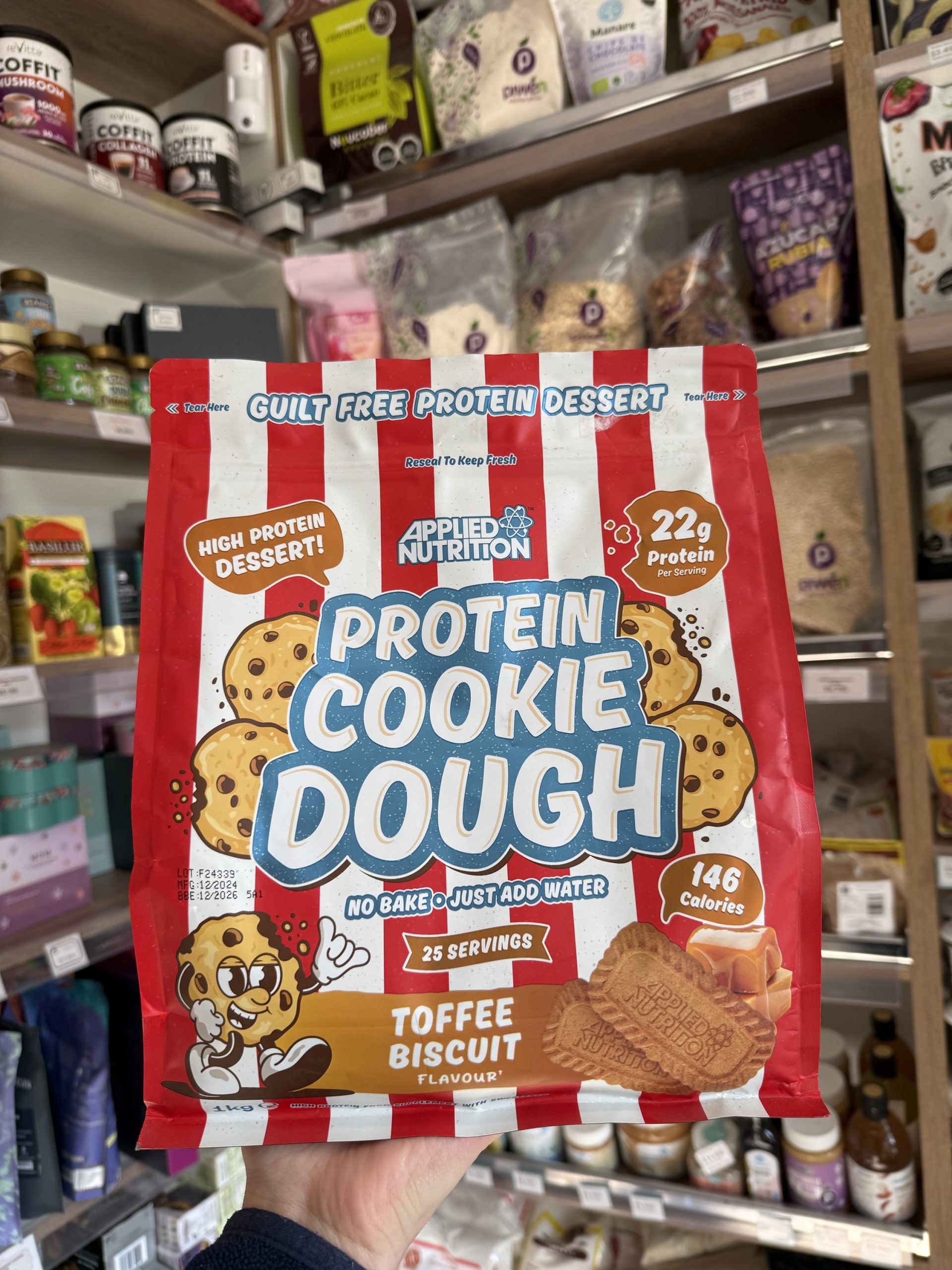 PROTEIN COOKIE DOUGH 1 KG AN TOFFEE BISCUIT